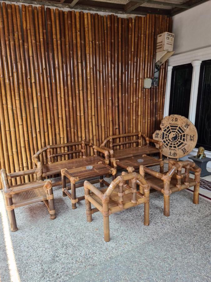 Traveller Home Tangerang Exterior photo