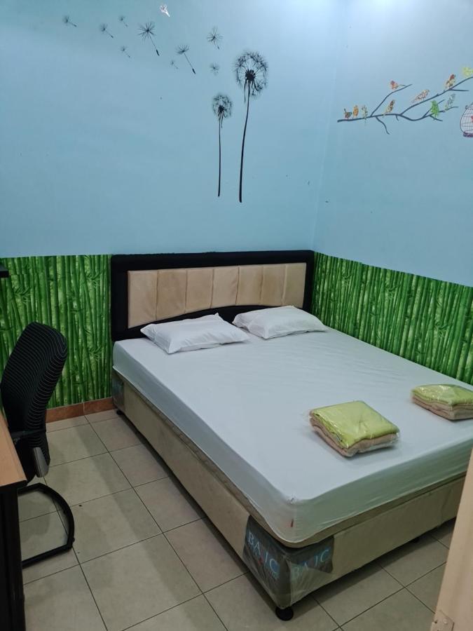 Traveller Home Tangerang Exterior photo