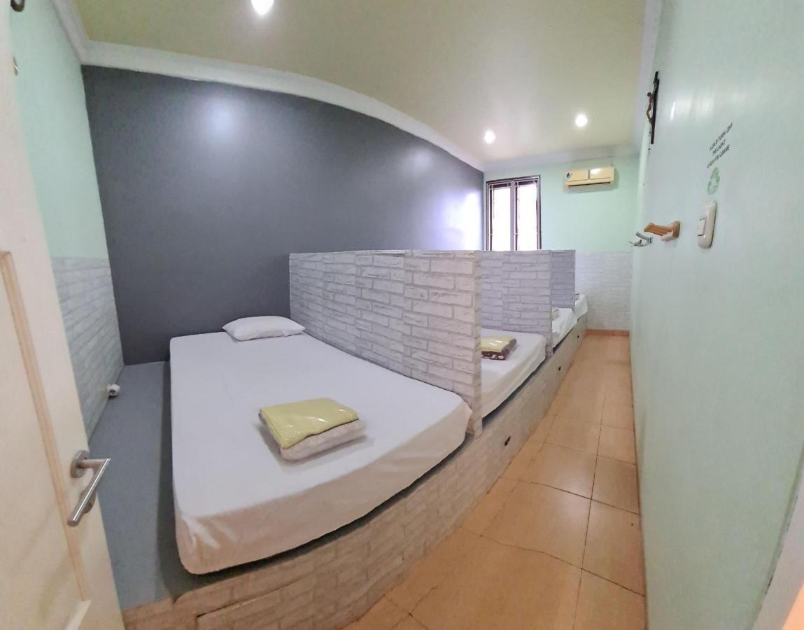 Traveller Home Tangerang Exterior photo