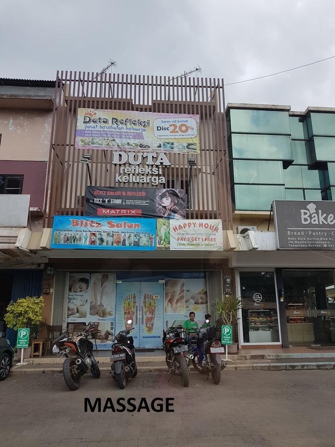 Traveller Home Tangerang Exterior photo